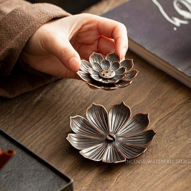 Flower incense holder